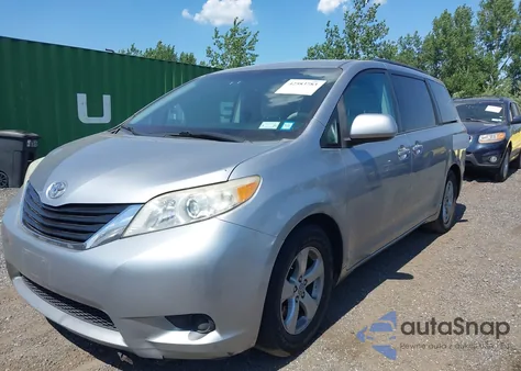 2011 Toyota Sienna Le V6 from USA, damaged, VIN 5TDKK3DC2BS096965
